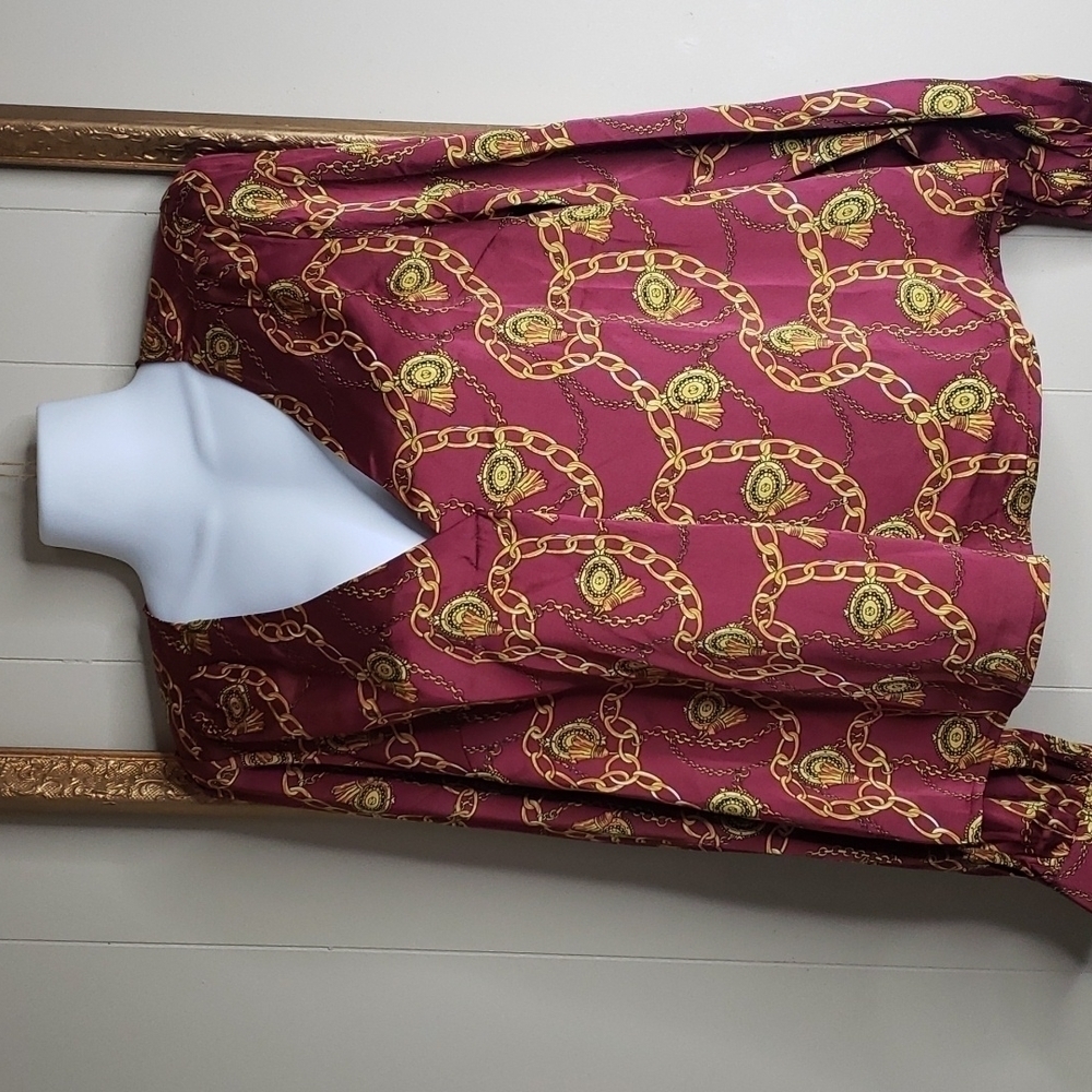 𝅺NORDSTROM Lush Burgundy Chain Long Sleeve Top